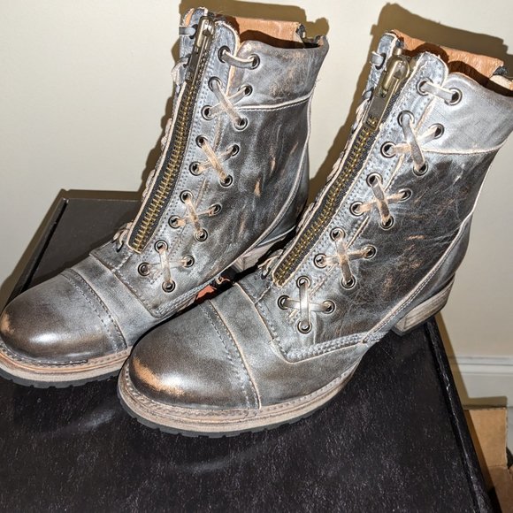 FREEBIRD Liverpool Booties Size 9 - ICE Color - Like New - Picture 15 of 17